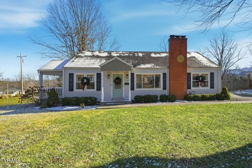 2401 Huffine Cir, Johnson City, TN, 37604-7059 | Card Image