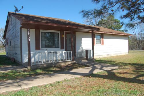 24320 C St, Henryetta, OK, 74437-7343 | Card Image