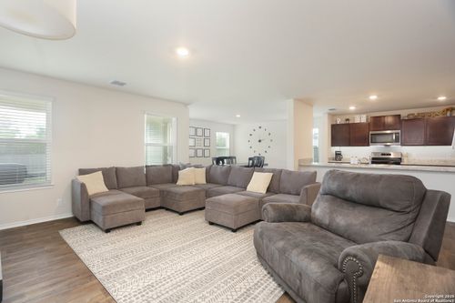 9645 Lowline Brg, San Antonio, TX, 78254-4776 | Card Image