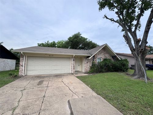 513 Southlake Dr, Forney, TX, 75126-9723 | Card Image