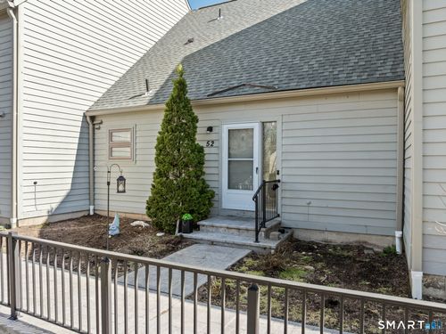 52-52 Hallmark Hill Dr, Wallingford, CT, 06492-3446 | Card Image