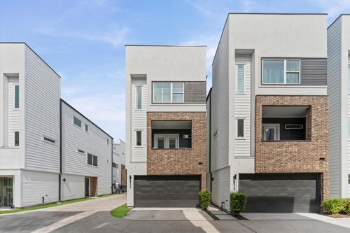 5827 Dolores St, Houston, TX, 77057-5601 | Card Image
