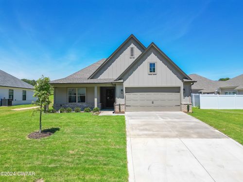 43 Kingston Creek Dr, Jackson, TN, 38305-2683 | Card Image