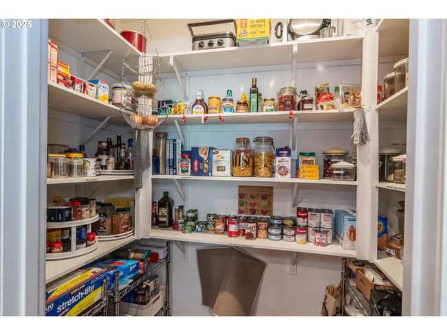 Pantry | Image 9