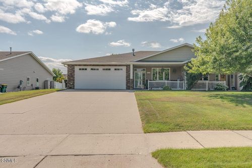 1326 N 35th St, Bismarck, ND, 58501-7801 | Card Image