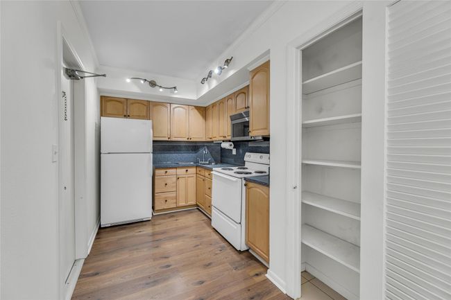 APT-201A - 2426 Se 17 Th St, Condo with 1 bedrooms, 1 bathrooms and null parking in Fort Lauderdale FL | Image 10