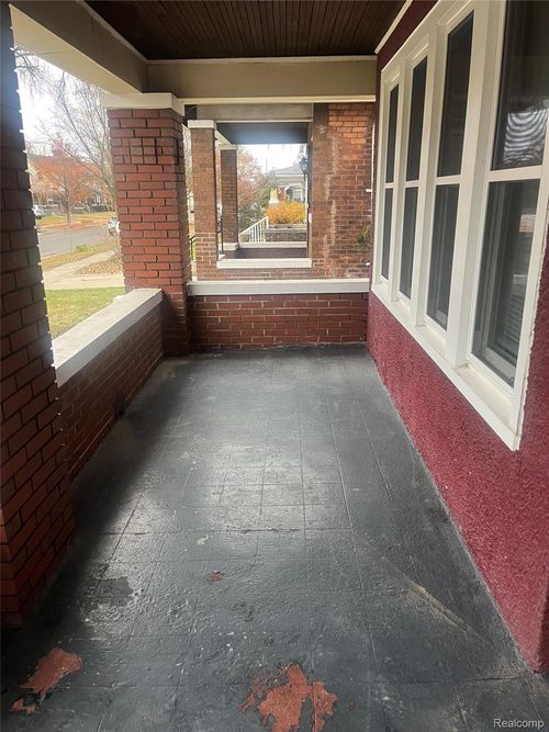 7423 Kipling St, Detroit, MI, 48206-2680 | Card Image