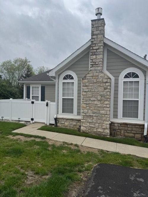 4676 Cobblestone Dr, Tipp City, OH, 45371-8352 | Card Image