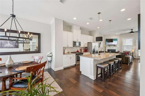 2022 Manchester St Ne, Atlanta, GA, 30324-4111 | Card Image