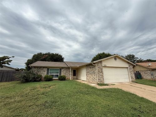 3705 South Ct, Fort Worth, TX, 76133-7120 | Card Image