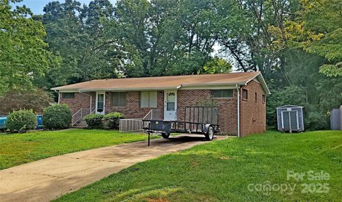 44 17th Avenue Ct Nw, Hickory, NC, 28601-1821 | Card Image