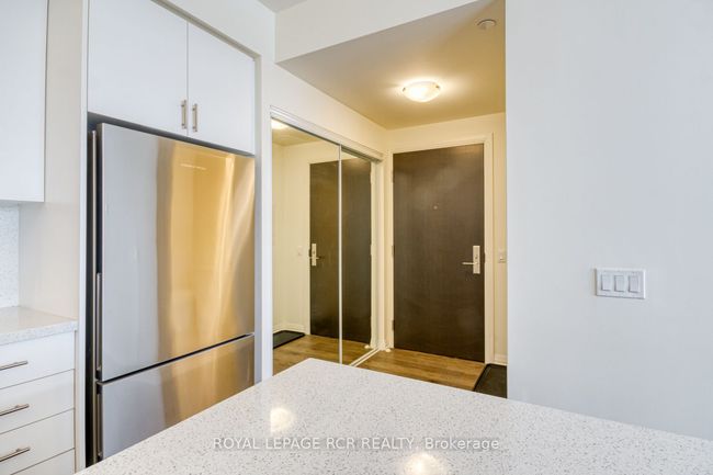 425 - 9000 Jane St, Condo with 1 bedrooms, 2 bathrooms and null parking in Concord ON | Image 8