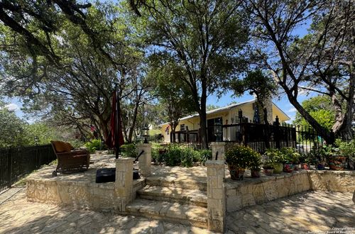 354 Red Bluff Rd, Pipe Creek, TX, 78063-5439 | Card Image