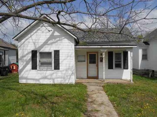 213 W College St, Aurora, MO, 65605-1527 | Card Image