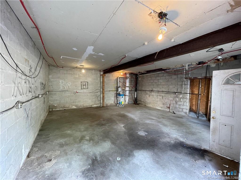 Commercial Lease in Bridgeport 2