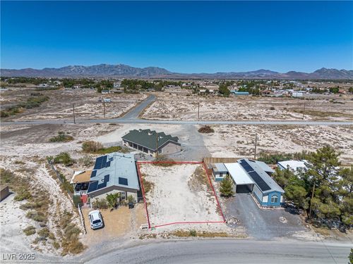 1510 S Comstock Cir W, Pahrump, NV, 89048-4917 | Card Image