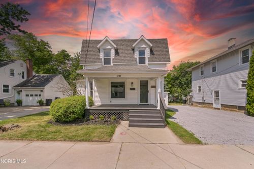 231 Mckinley St, Wauseon, OH, 43567-1125 | Card Image