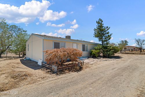 4210 Deodar St, Silver Springs, NV, 89429-8313 | Card Image