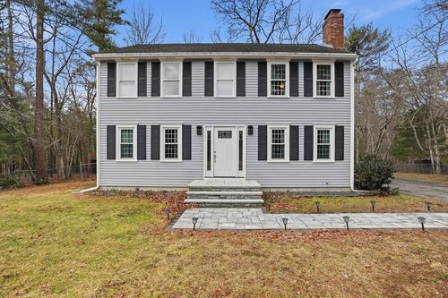102 County St, Lakeville, MA, 02347-1814 | Card Image