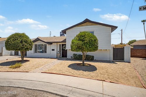 4055 W Montebello Ave, Phoenix, AZ, 85019-1852 | Card Image