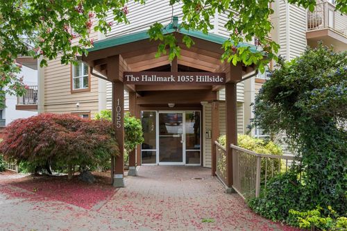 105-1055 Hillside Ave, Victoria, BC, V8T2A4 | Card Image