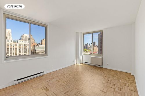 1602-555 Main St, New York, NY, 10044-0337 | Card Image