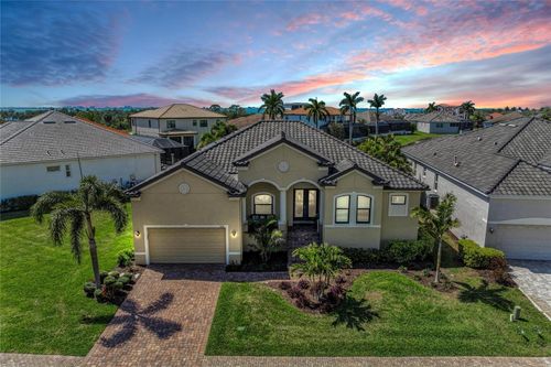 6224 Signature Pointe Ln, BRADENTON, FL, 34210-4082 | Card Image
