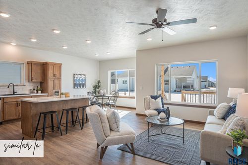 5505 S Mumford Ave, Sioux Falls, SD, 57108-3443 | Card Image