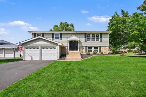 101 S Lancaster Drive, Bolingbrook, IL, 60440 | Card Image