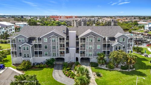 304-5722 Biscayne Ct, New Port Richey, FL, 34652-2031 | Card Image