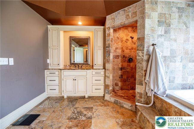 226 Sonny Dr, House other with 7 bedrooms, 6 bathrooms and null parking in Wind Gap PA | Image 28