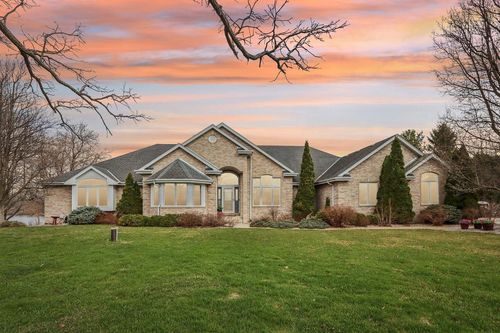 5101 Riverside Road, Waterford, WI, 53185 | Card Image