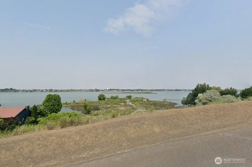 9130 Goodrich Rd Se, Moses Lake, WA, 98837-8521 | Card Image