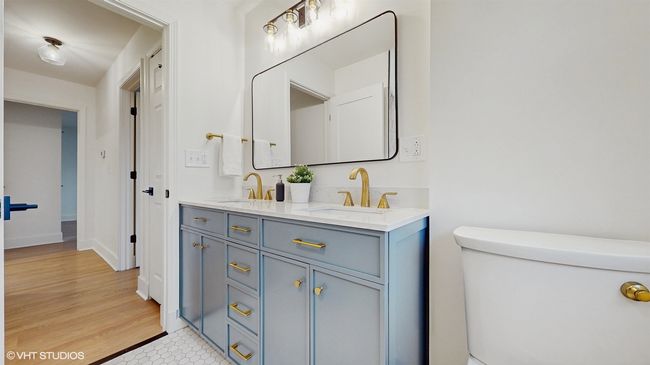 384 E Aberdeen Ct, House other with 3 bedrooms, 3 bathrooms and 2 parking in Elmhurst IL | Image 15