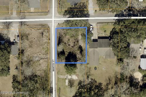 1802 Parsley Ave, Pascagoula, MS, 39567-7314 | Card Image