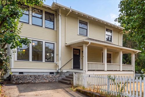 248 S 1st St, Kalama, WA, 98625-0027 | Card Image