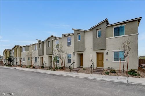 2945 White Selzter Ct, Las Vegas, NV, 89122-3301 | Card Image