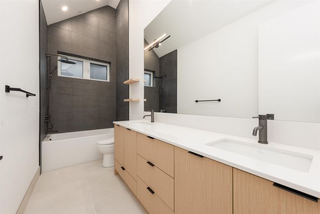3 - 373 33 Rd Ave E, Townhouse with 3 bedrooms, 3 bathrooms and 1 parking in Vancouver BC | Image 17