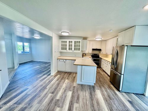 9-1430 Bridgeway St, Anchorage, AK, 99501-5142 | Card Image