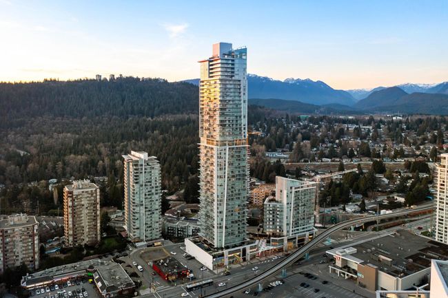 1108 - 567 Clarke Road, Condo with 1 bedrooms, 1 bathrooms and 1 parking in Coquitlam BC | Image 2