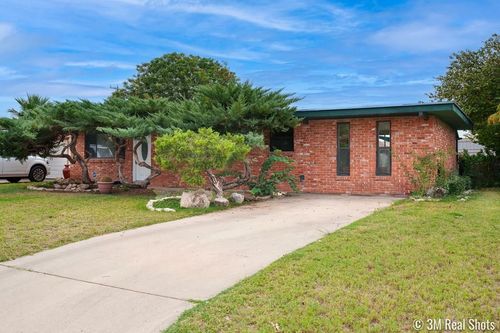 3141 S Oxford Dr, San Angelo, TX, 76904-5266 | Card Image