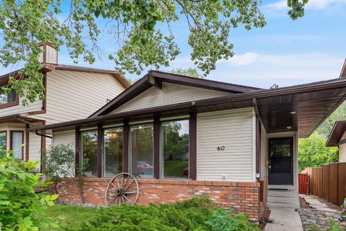 40 Edgeford Road Nw, Calgary, AB, T3A2S6 | Card Image