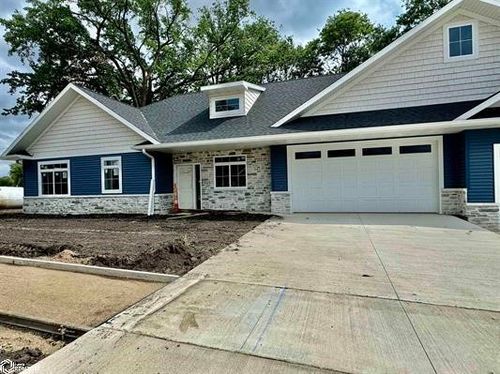 325 27th Pl S Place, Clear Lake, IA, 50428 | Card Image