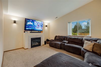 6620 78th Place Ne, House other with 2 bedrooms, 1 bathrooms and 2 parking in Marysville WA | Image 3