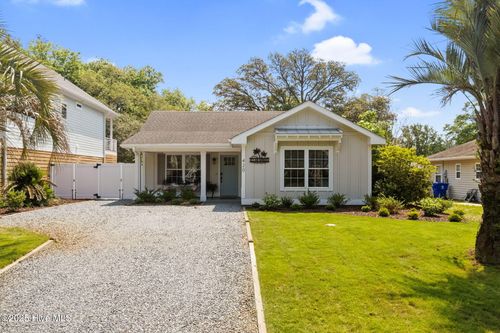 420 Ne 79th St, Oak Island, NC, 28465-4256 | Card Image