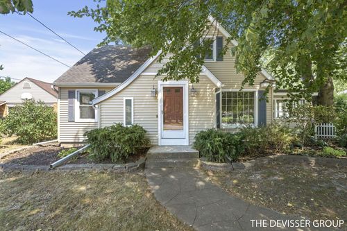 817 Central Avenue, Holland, MI, 49423 | Card Image