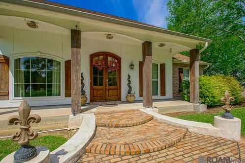 8230 Elliot Rd, Baton Rouge, LA, 70817-5725 | Card Image