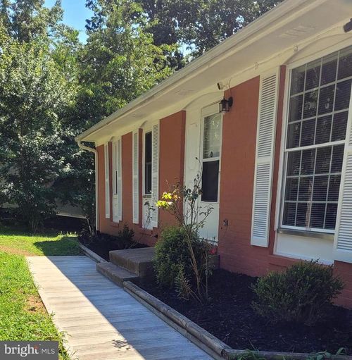 4632 Woods Edge Rd, Troy, VA, 22974-3005 | Card Image