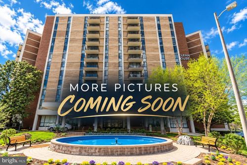 408-6800 Fleetwood Rd, MCLEAN, VA, 22101-3606 | Card Image