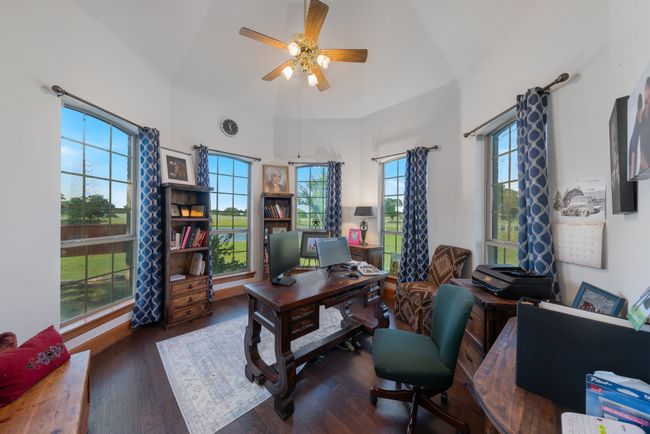 7583 Mountain View Rd, Home with 4 bedrooms, 4 bathrooms and null parking in Aubrey TX | Image 18